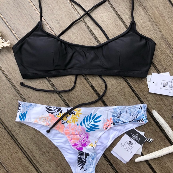 🌴🔆RIP CURL- CLASSIC SURF Delilah Cheeky bikini🔆 - Picture 6 of 12